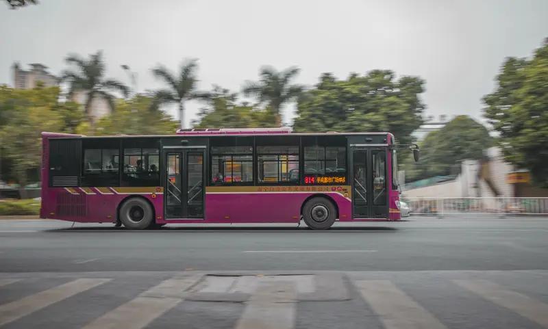 说公交没必要盘活，可别这么想。全国公交客运量下滑，很多公司亏损严重，甚至停运，公