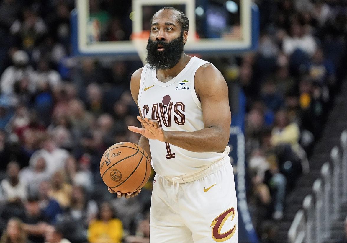 哈登仅用18胜6负的战绩就打服骑士！这5人彻底被征服：1、米切尔：哈登吸引了