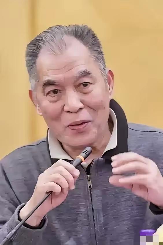 梁晓声说：“当有一天，生你养你的两个人都走了，这世间就再也没有任何人，真心实意的