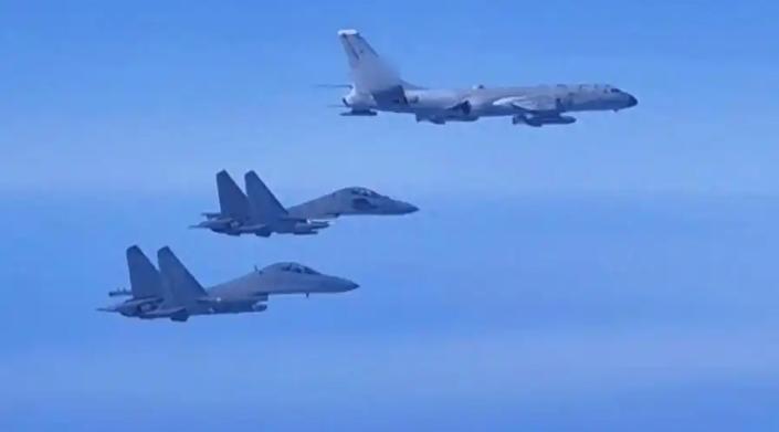 就在刚刚，台“国防部”突然宣布，1月24日，针对解放军23日再度于台海周