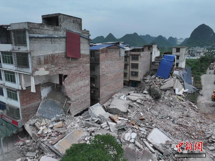 柳州5.2级地震（两次）核心通报时间：-第一次：5月18日00: