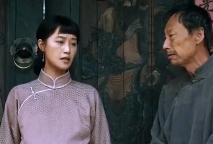 《生万物》银子的娘真是全剧最可恨的一个人，果然可怜之人必有可恨之处。一开始，银
