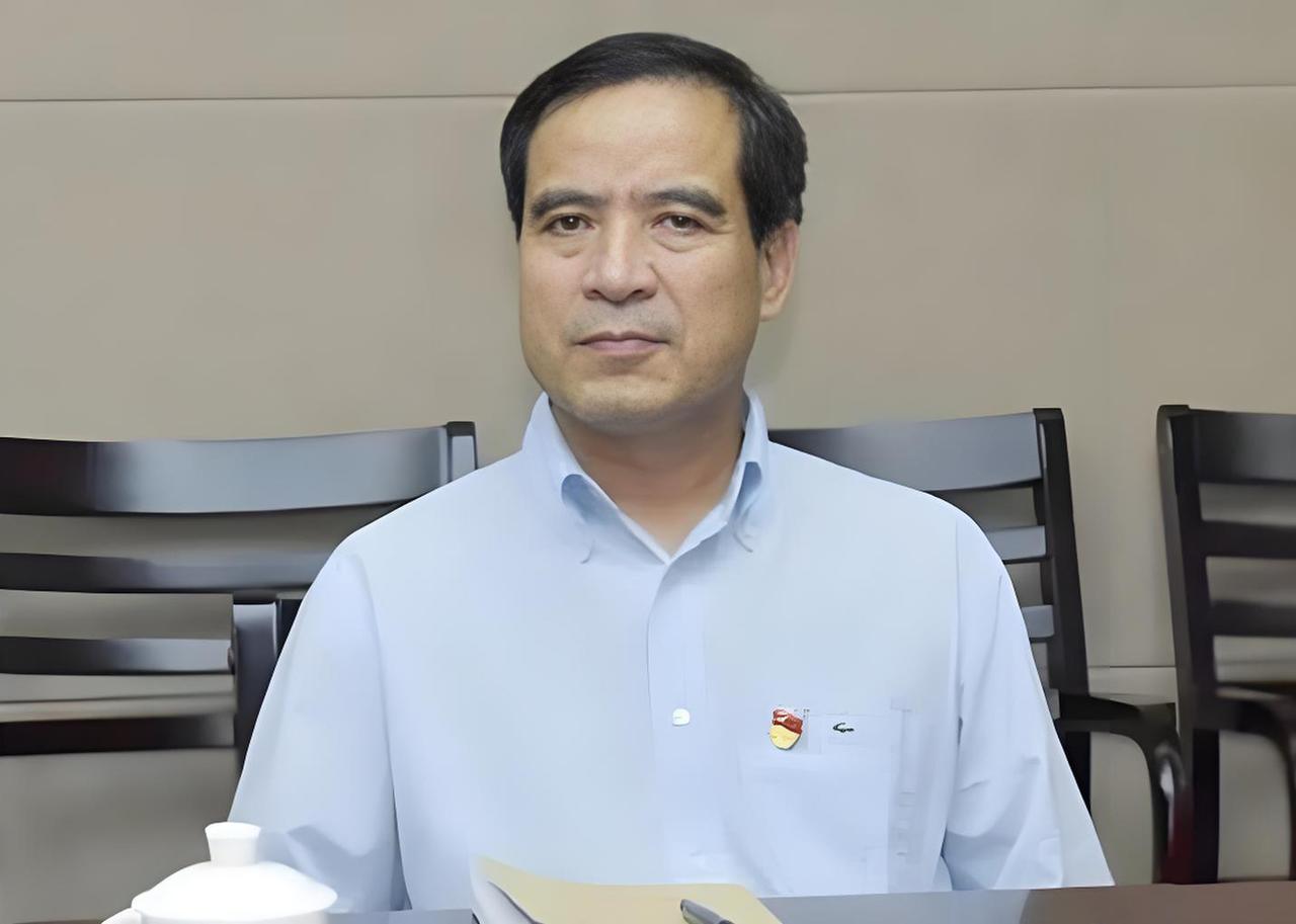 曾经在福建省泉州市工作的老郑，退休都快6年了，本以为可以闲云野鹤度余年，没想到还