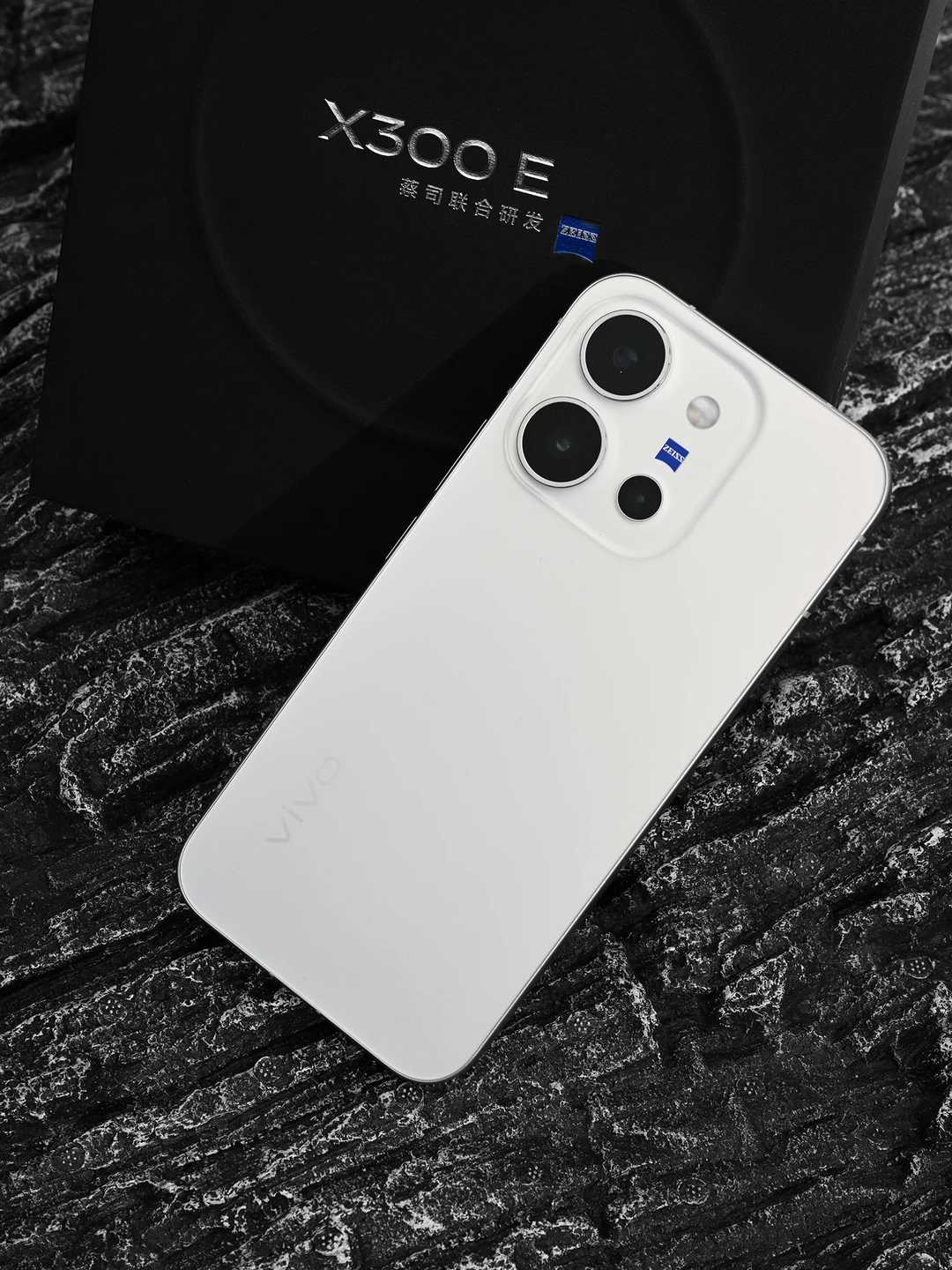 X300 E极简机身才是高级感真谛