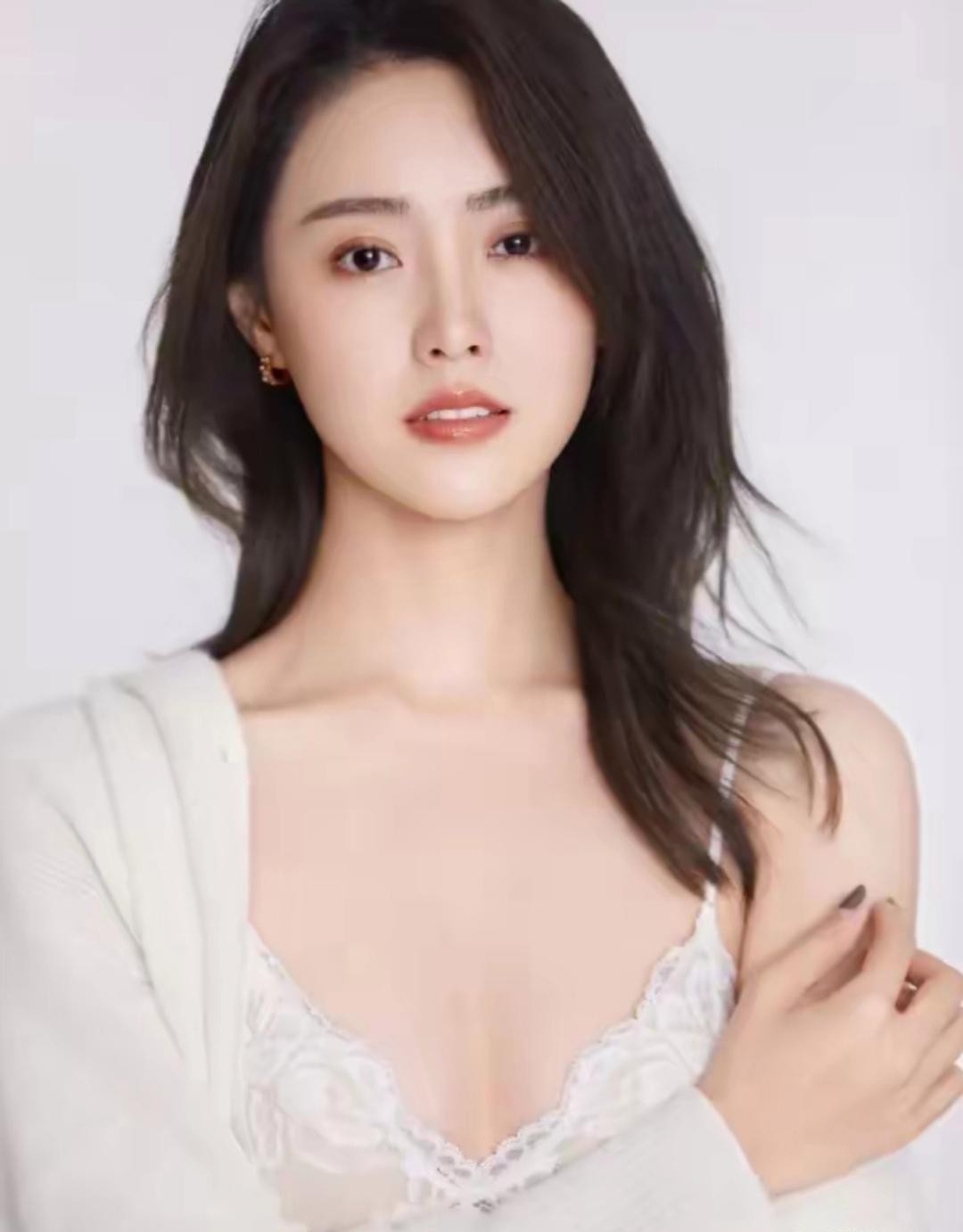北影校花孙晓伦的日常照总让人想起那句