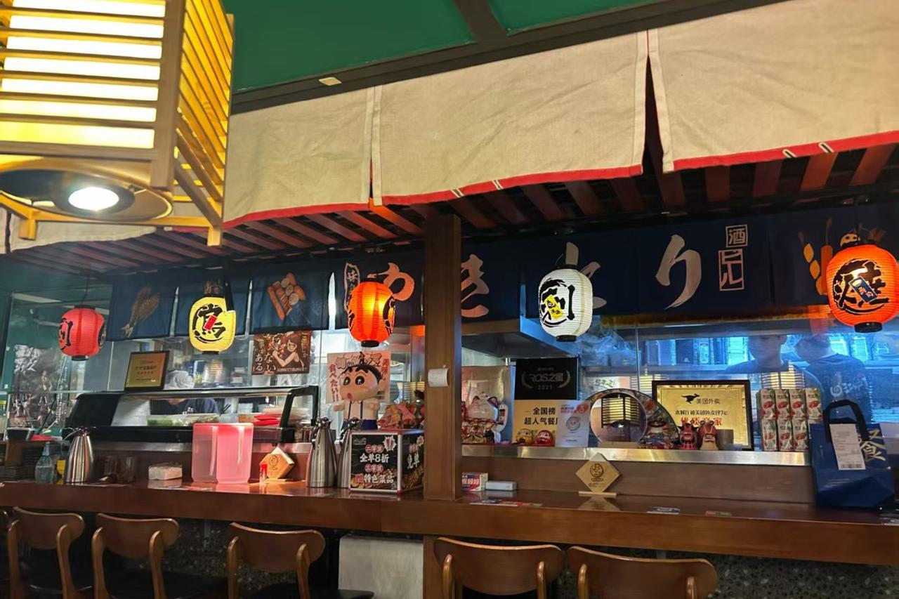 11月22日，日本共同社报道:“受高市涉台言论影响，中日关系持续紧张，相关冲击已