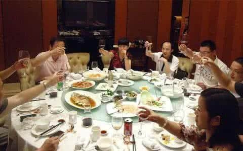 中国人的酒桌文化礼仪