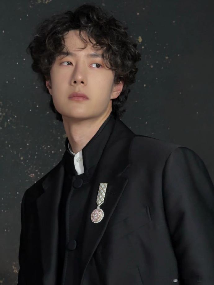 热度太高了！恭喜王一博！断崖式领先！爱了！爱了！王一博