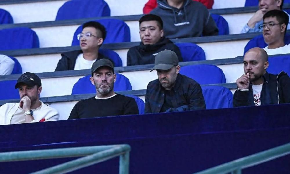 难啊！新任主帅苏亚雷斯，6大事实不得不知！谢晖下课后，你们接力棒换帅了！你们