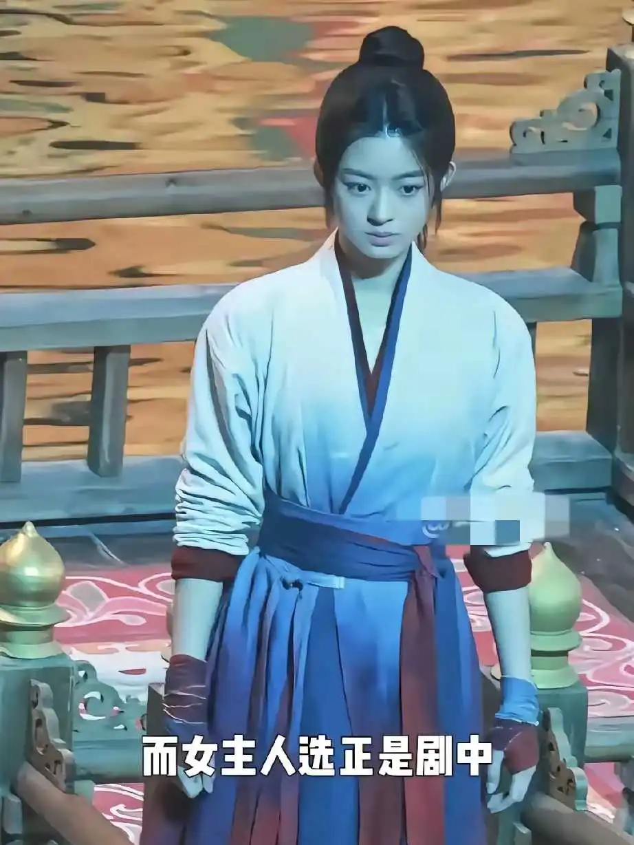 一对耳环200多万，为了等她长大，楚乔二宁愿等她7年，等她长大拍，也要捧红她。