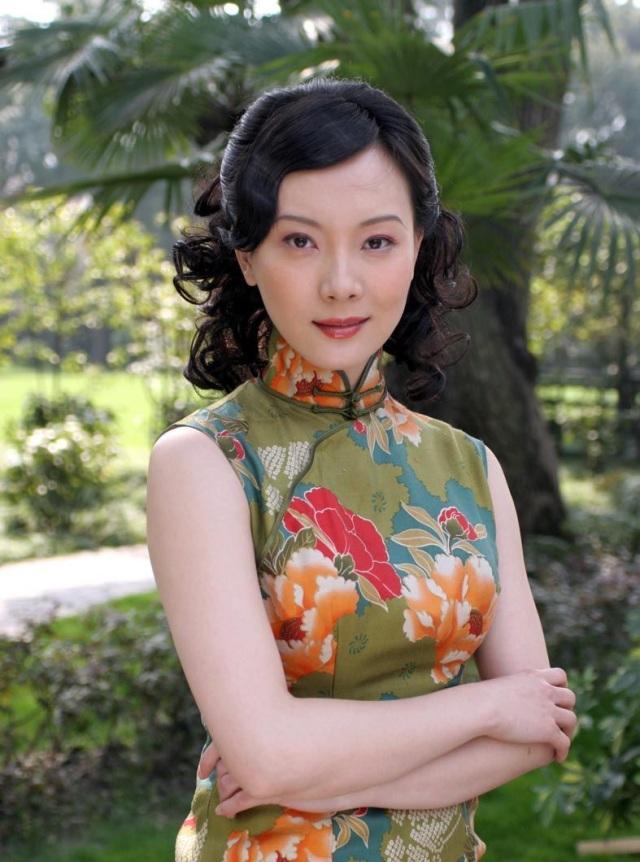 陈数: 旗袍女王的瑜伽养成记