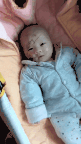 爆笑GIF: 你能别对我笑得那么甜嘛? 我心慌慌