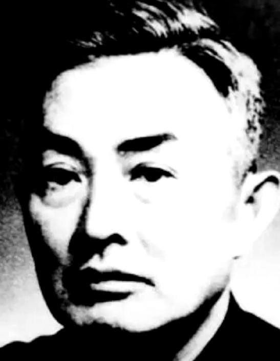 1962年5月，中央编译局副局长陈昌浩踏上故土探亲，武汉军区司令员陈再道上将亲率