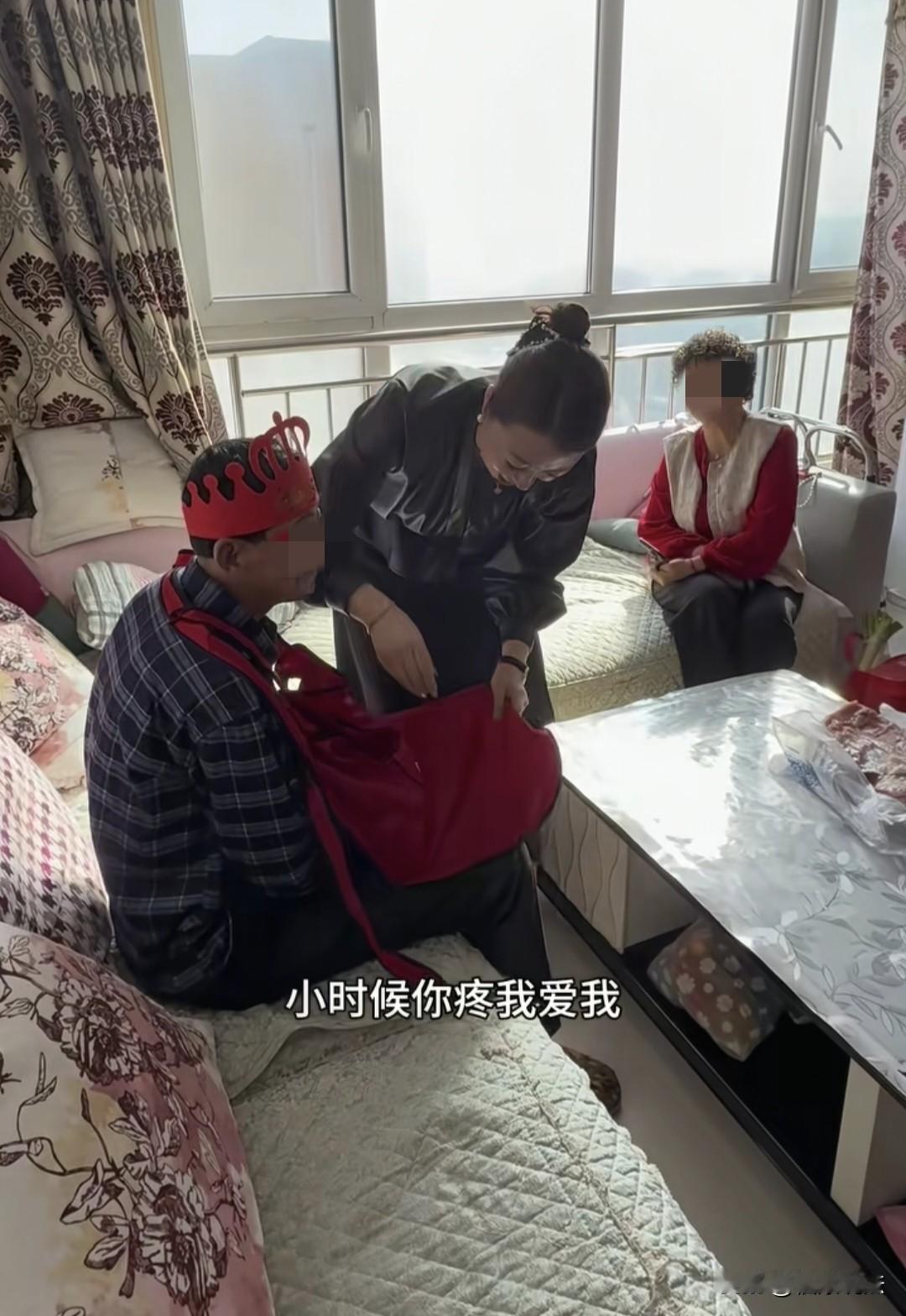 “看哭了！”河北，男子一辈子没成家，无儿无女，66岁生日时，外甥女筹备祝寿仪式，