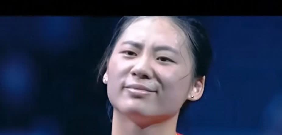陈熠被小蘑菇覃予萱零封3：0拿下，然后又被蒯曼逆转3：2拿下，而且决胜局是1