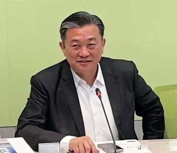 就在刚刚，​台民进党当局正式宣布，​2月1日，台湾地区民进党发言人王定宇宣布