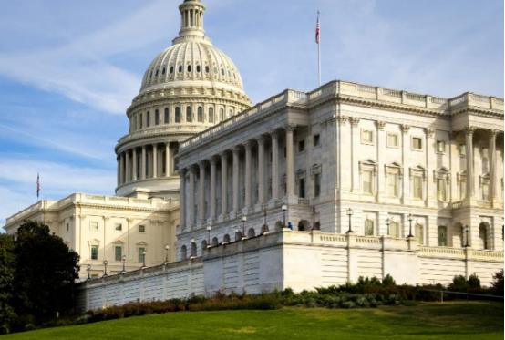 中方还没批准进口，特朗普先一步下令，对华先进芯片必须“限购” 当地时间3