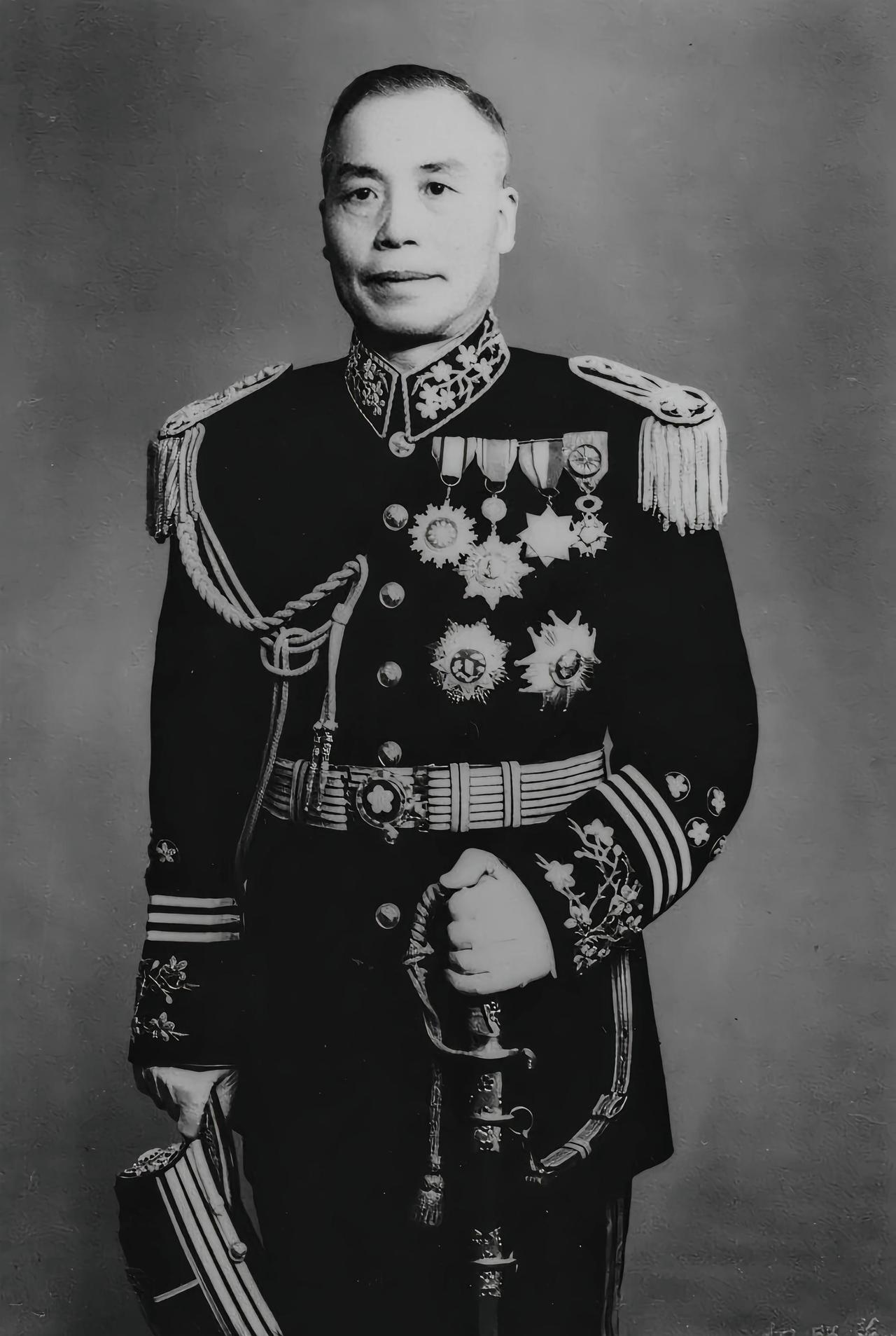1938年，台儿庄大捷的喜报刚到，蒋介石就拉住李宗仁问：你怎么算准鬼子会走滕县？