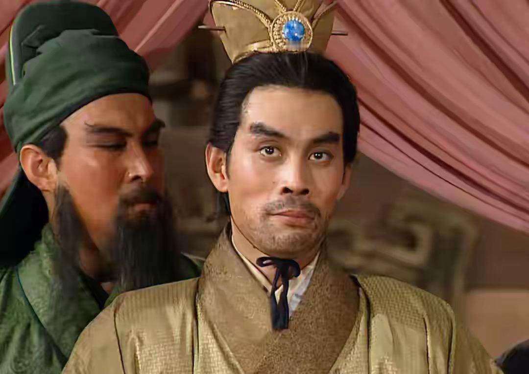 如果你是吕布，你该如何把一手牌打好?吕布一手好牌被他打烂，主要原因是他读书少