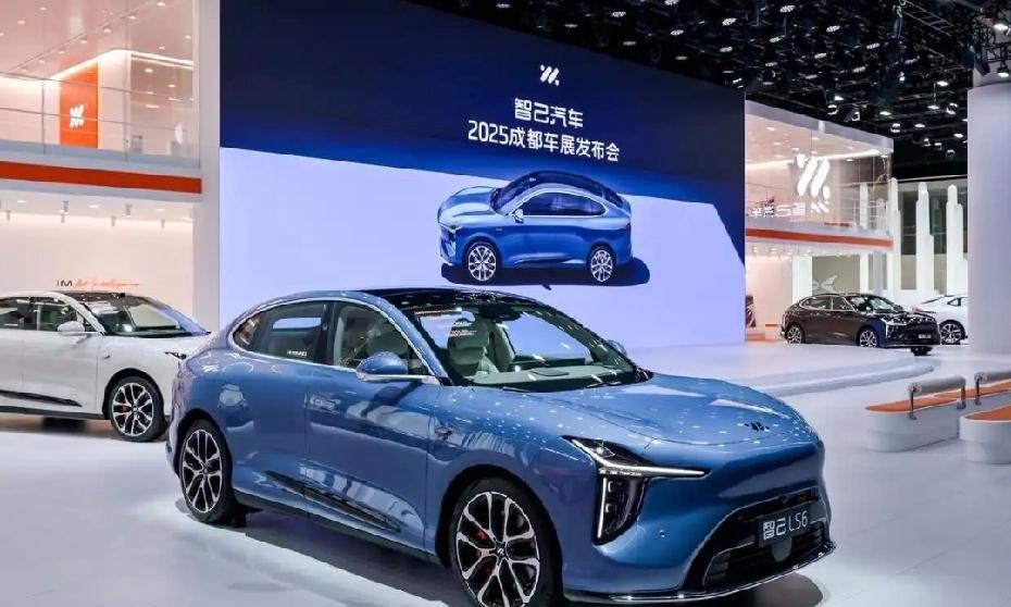 这就是赤裸裸的现实啊!电车30万:使用10年，电费1万，卖1.5万。油车30