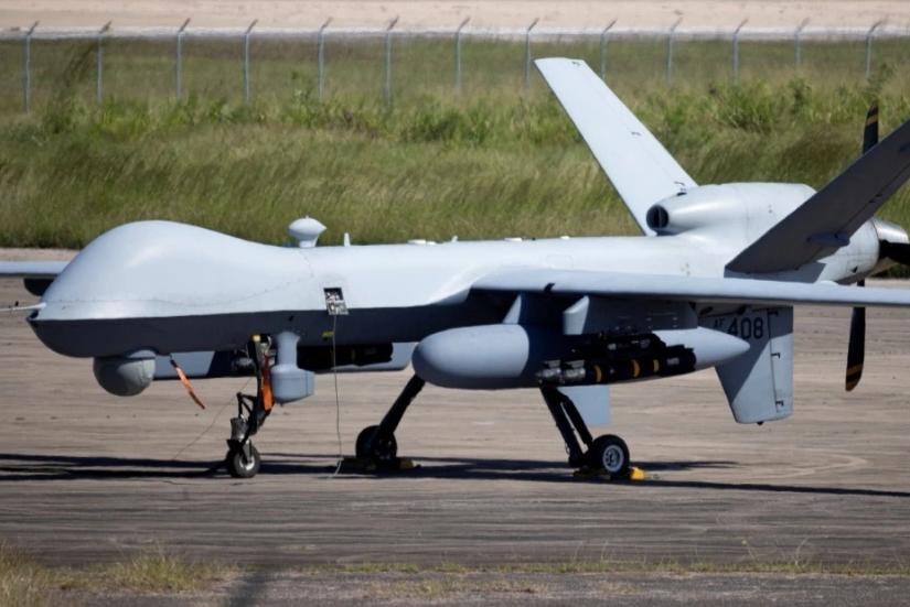 哐当一声，美军又坠机啦！这摔机频率都快赶上家常便饭了！ 11月24日凌晨4