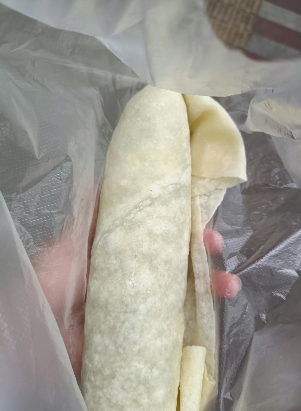 好久没有吃卷饼了，辣椒好辣好好吃。​​​