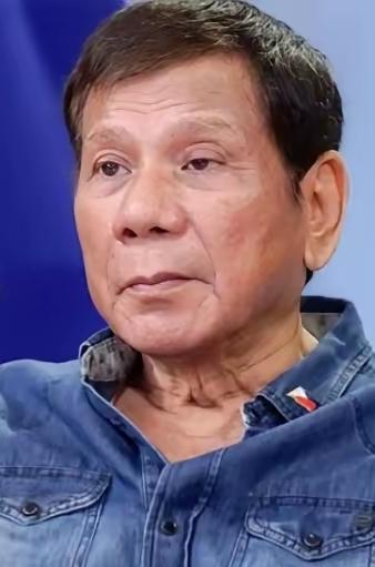 最近，菲律宾前总统杜特尔特的一番话在东南亚政坛炸了锅，直白得让人没法回避：“中美