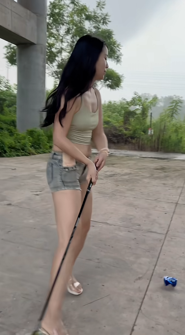 咱也体验一下高尔夫的感觉