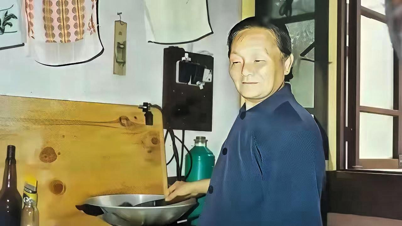 四川成都有1保姆在雇主家干了44年，照顾了三代人。没想到有一天，雇主突然对她说：