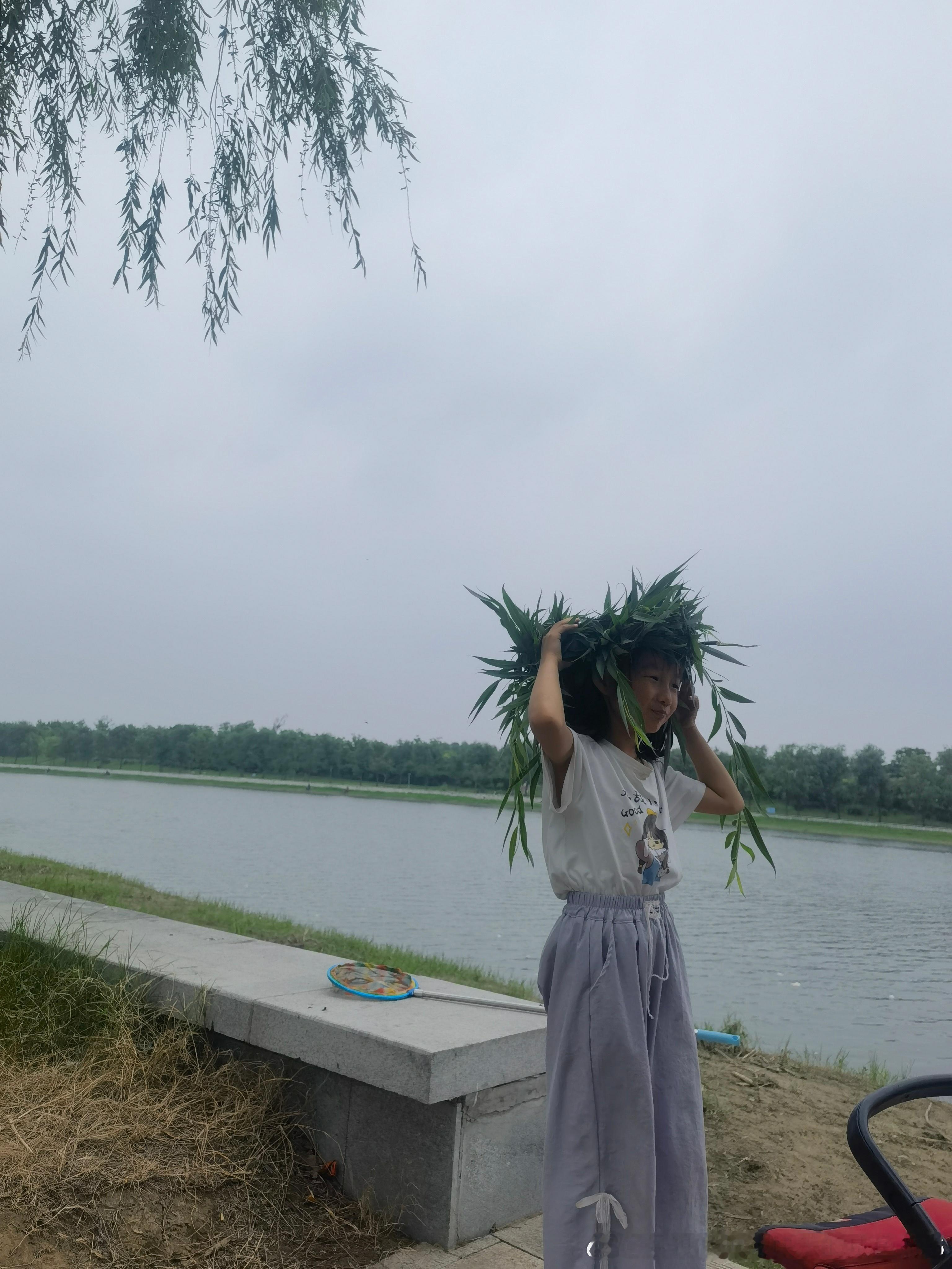也不知道咋了，在公园里睡了一觉又一觉，那可真是睡得香呀。竟然立马睡着，也不失眠了