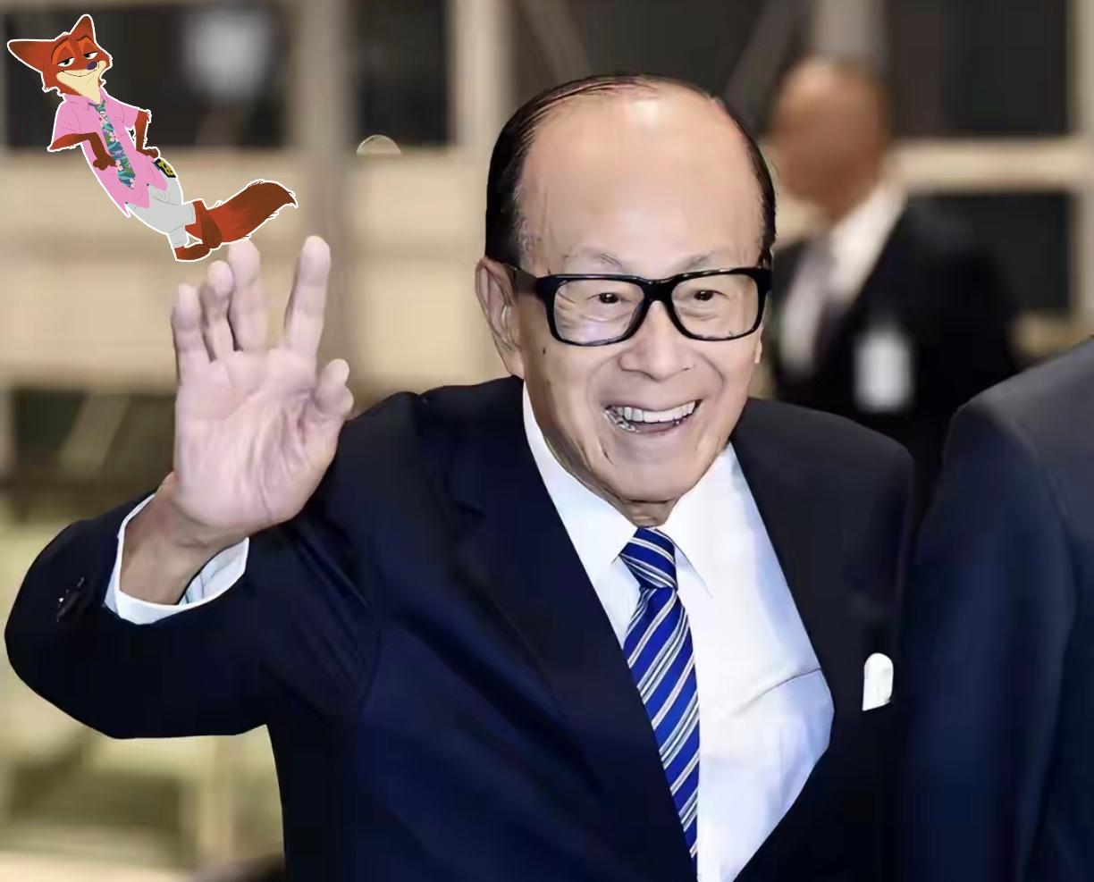 这边火还没灭利索李家那边算盘就响了。官宣要把屈臣氏拆分，弄个香港加伦敦双重