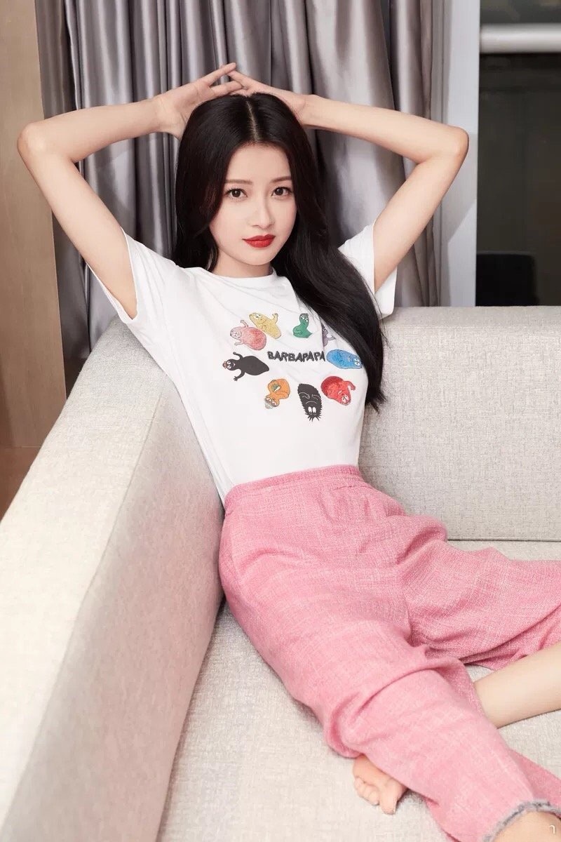 孙怡裤子穿反了小仙女孙怡这大长腿真的真的真的能减寿10年