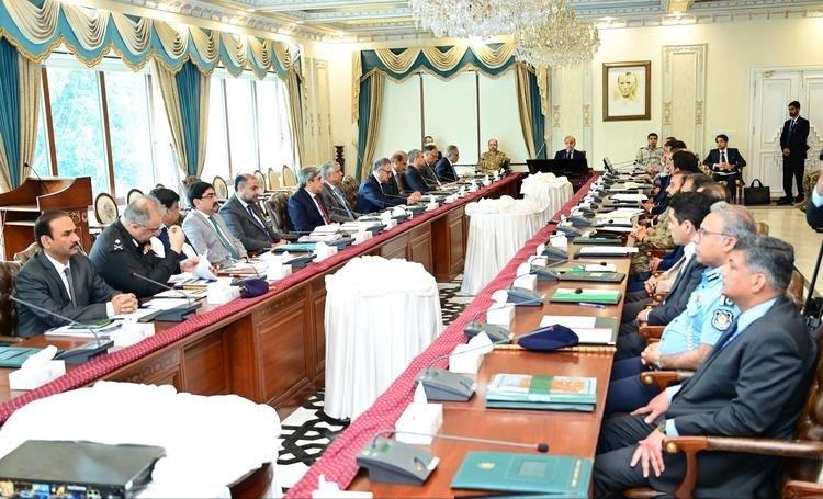 联大演讲台上，巴基斯坦总理夏巴兹当着全世界的面，高调感谢中国提出的四大全球倡议。