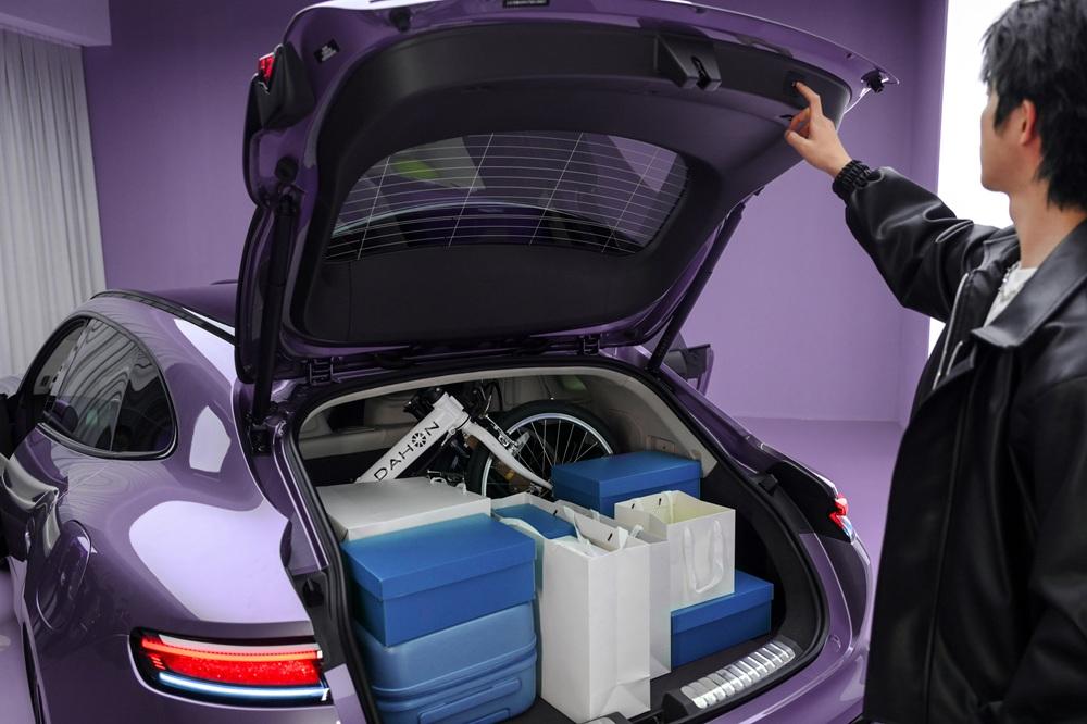 比颜值更打动人的，是它把座舱玩成了“生活空间”看了尚界Z7/Z7T的静态实车，