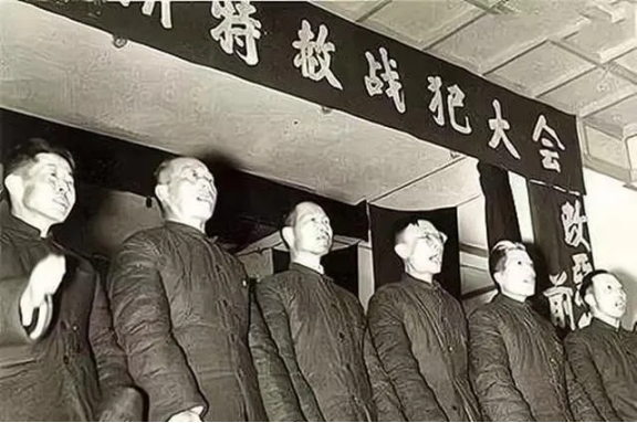 1975年，已经82岁高龄的毛主席突然问身边的人：功德林里，还有国民党战犯吗？