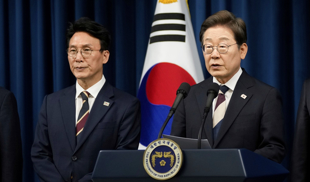 韩国新总统上任，风波不断---韩
