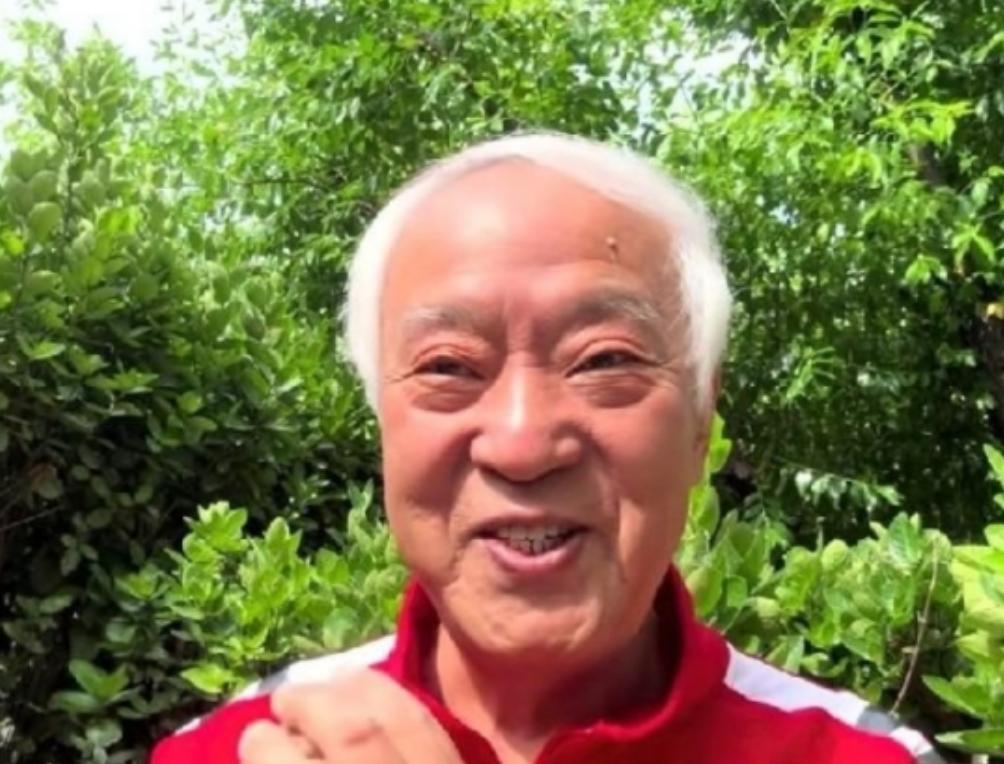 2009年，收徒宴现场炸锅！牛群当众质问常宝华：“我变老二了？”转身摔门而去，场