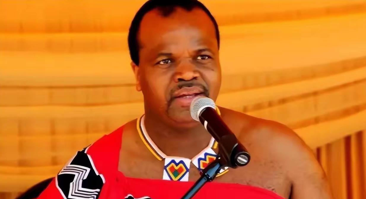 友邦，去不了了？赖清德的专机，飞不出去了。他原定4月22号出发，去非洲国