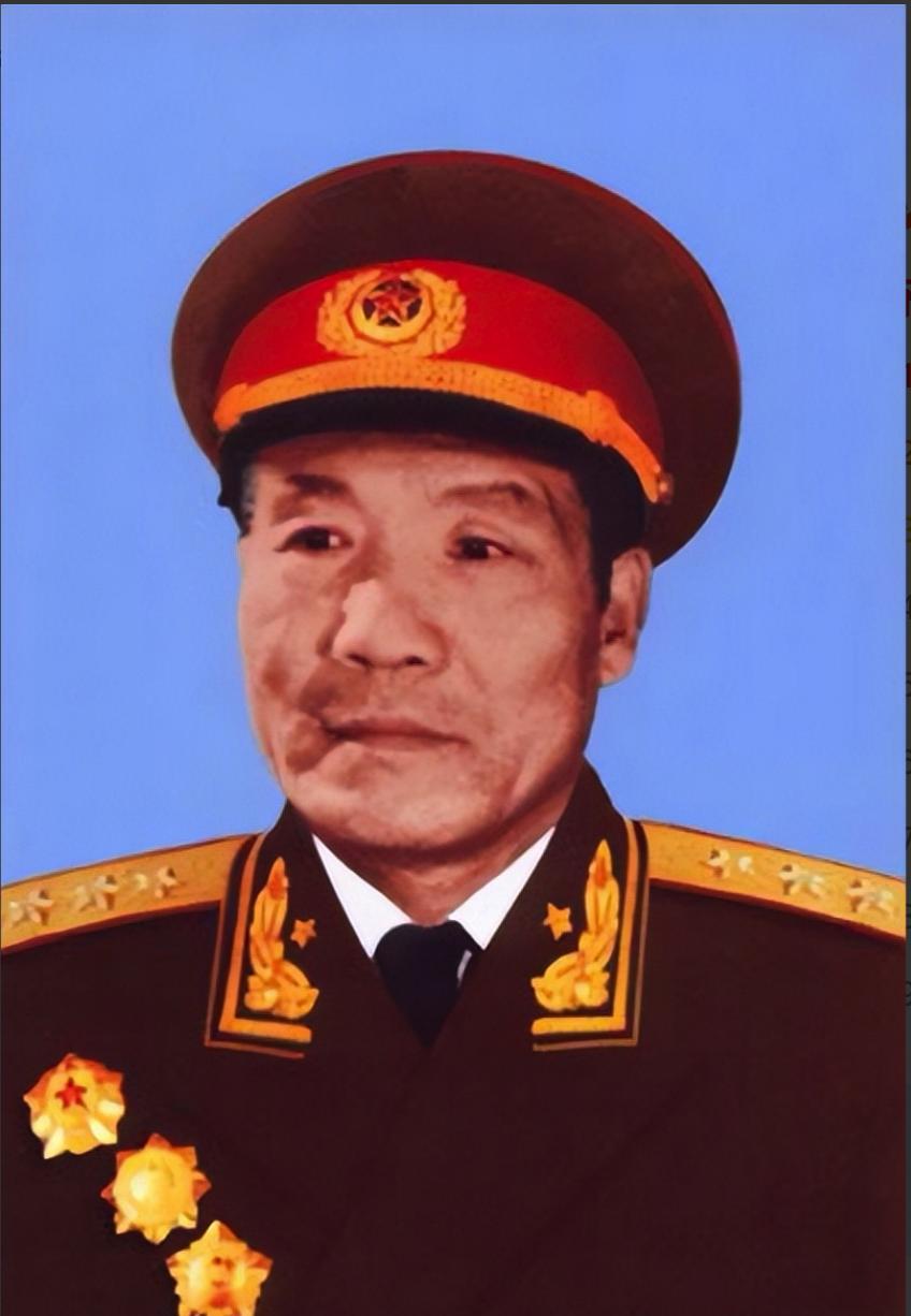 1955年授衔前，妻子问李达会评什么衔，他说："可能中将，也可能少将，因为我贡献