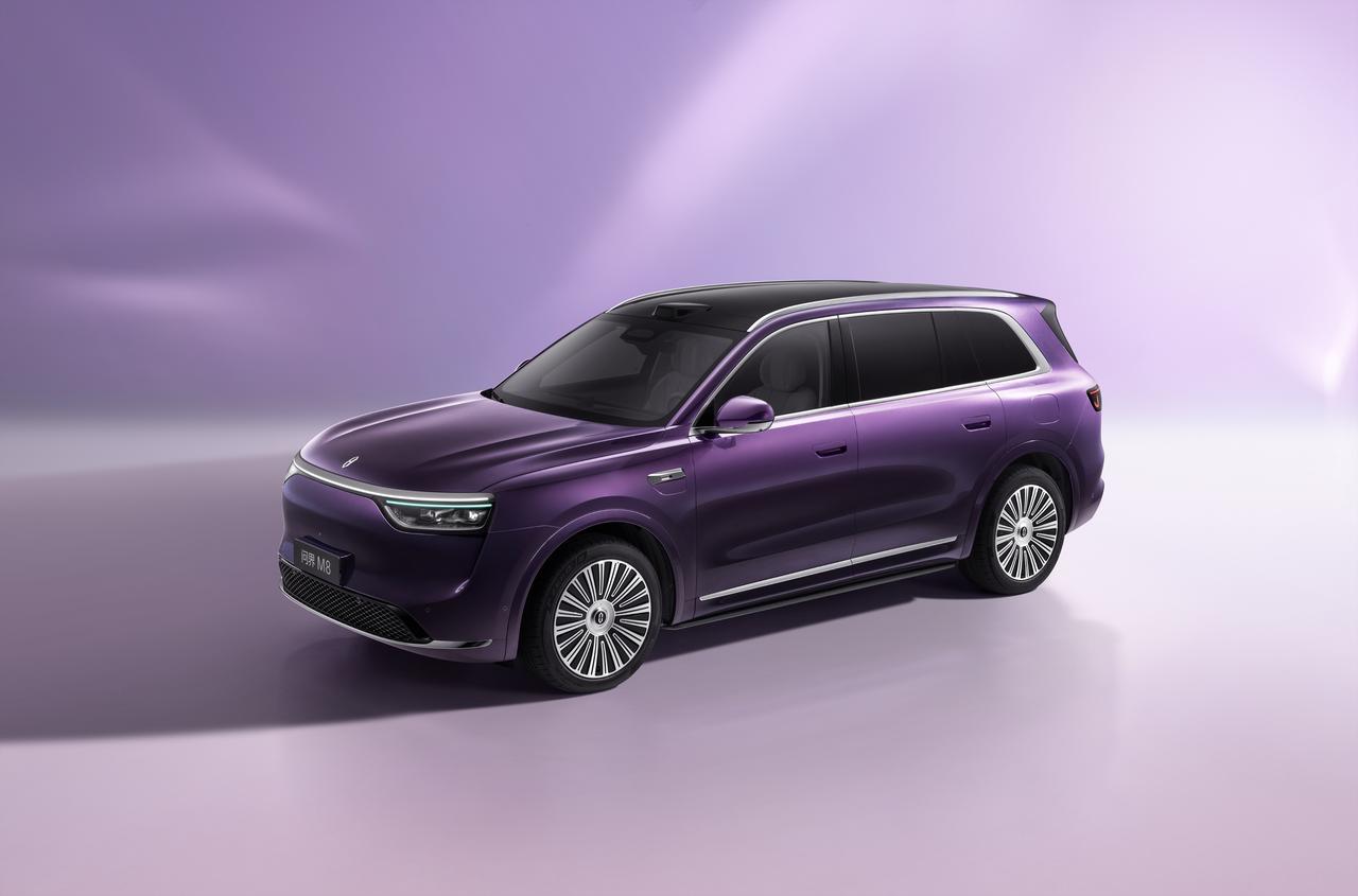 试驾完问界M8后，为何我果断放弃了传统豪华SUV？说实话，当初预算定在40万左