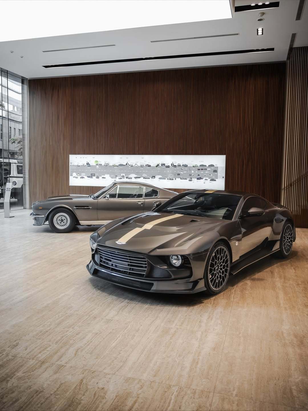 AstonMartinValour,1of110​​​