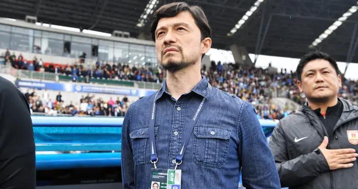 范晓冬谈谢晖下课:喝咖啡的与吃铁锅炖的不兼容,打硬仗畏畏缩缩