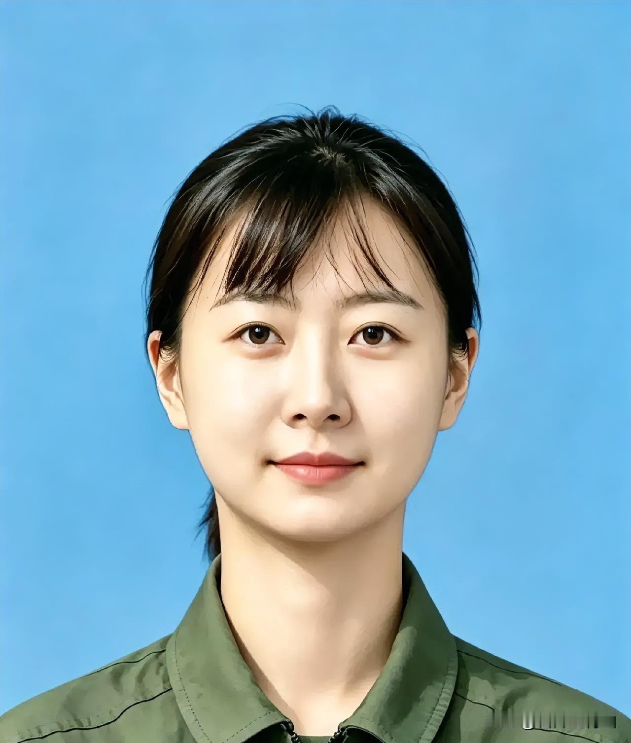 李宛芯，女，汉族，"95后"，江苏常州天宁人，中共党员。2013年从常州市田家炳