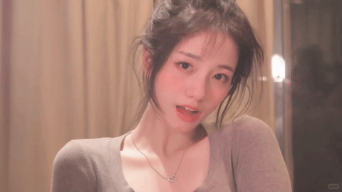 女孩的脸红胜过一切情话