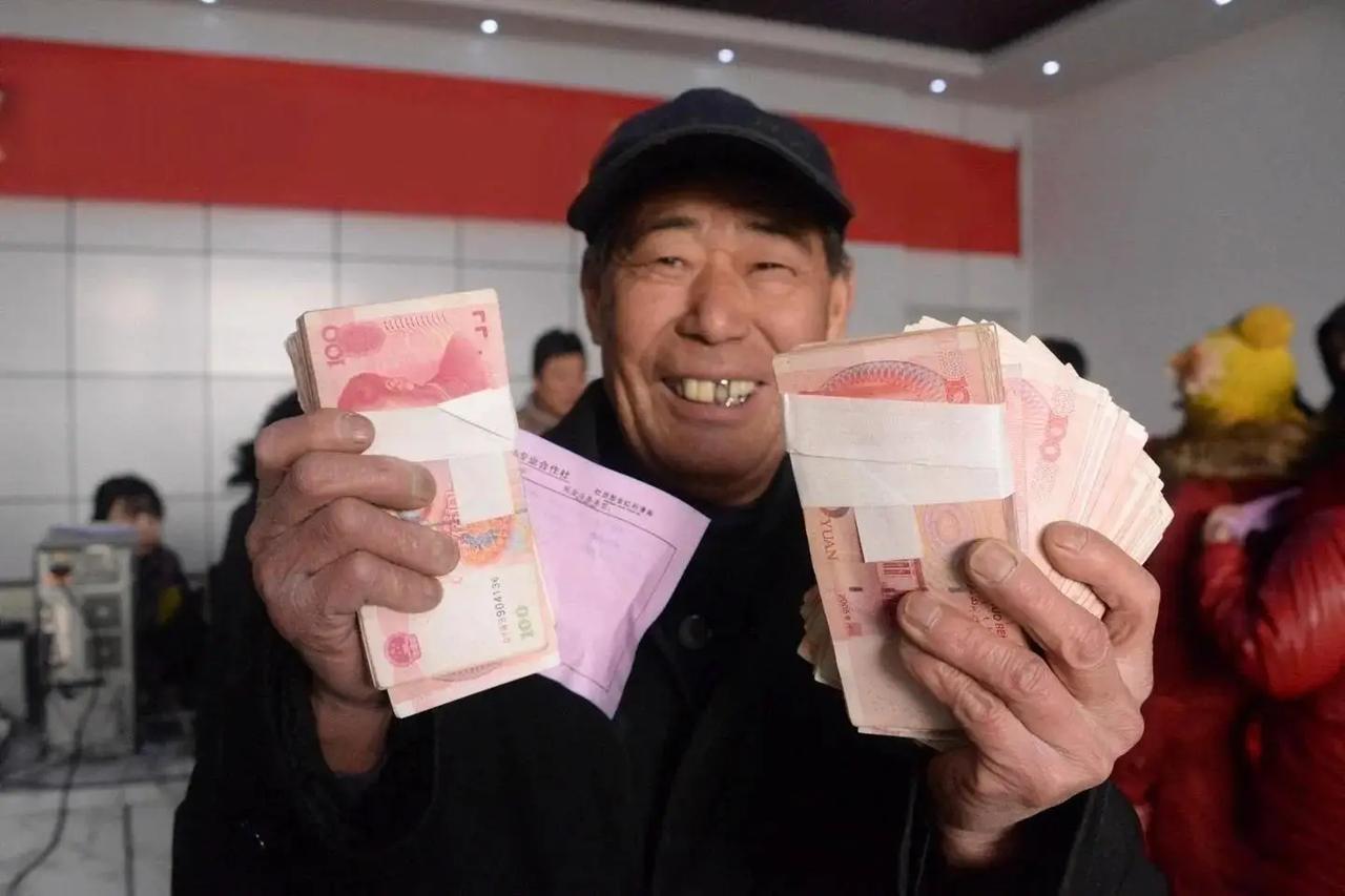 为什么西方国家总盯着中国工人福利？背后的算盘，远不止是工资。这几年，关于中国工