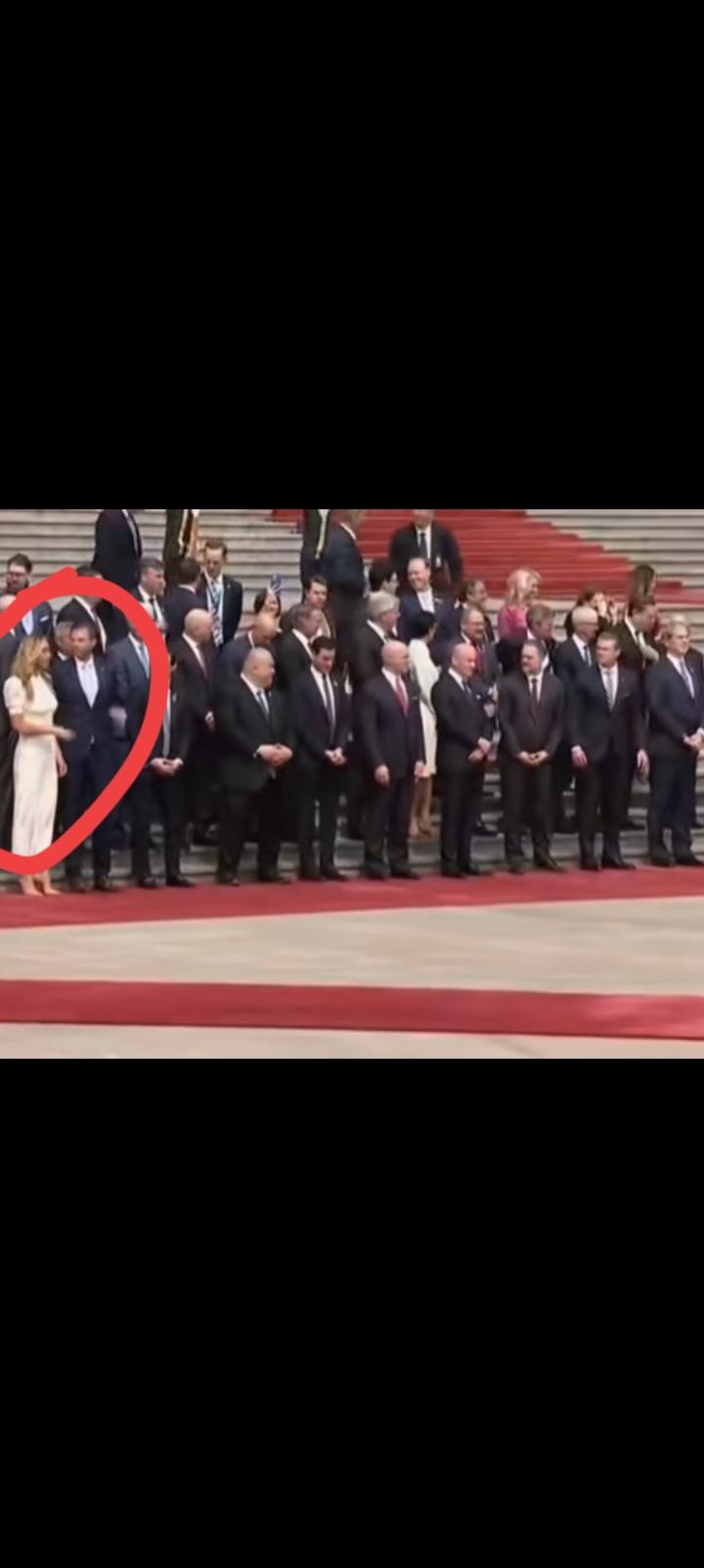 特朗普次子艾瑞克和他老婆，至少半个月前吵着要来。整个美国代表团起码有三个未来总