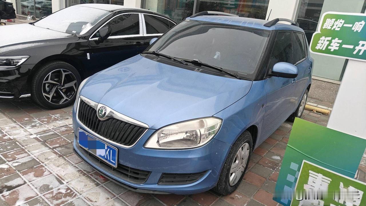 今天3500元收了一辆2012年上牌的斯柯达晶锐，还是自动挡，可惜的是……车主