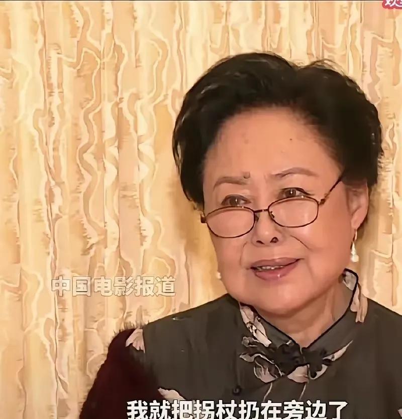 继宁静、洪晃先后自曝被《一路繁花》邀请，而予以婉拒之后，预告名单上出现的斯琴高娃