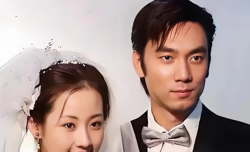 那年，林依轮跟妻子提出离婚，转身就娶了年轻貌美的超模西华，还十分信任地拿出60