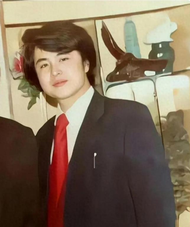 你最喜欢看哪位唐僧？说句心里话我最喜欢看徐少华演的那位唐僧,尤其是看到他演与女儿